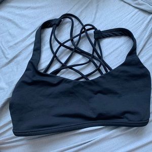 Lululemon sports bra size 6